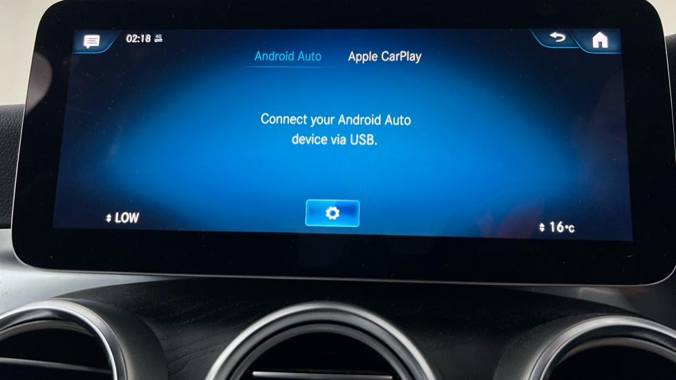 Apple Car Play & Android Auto