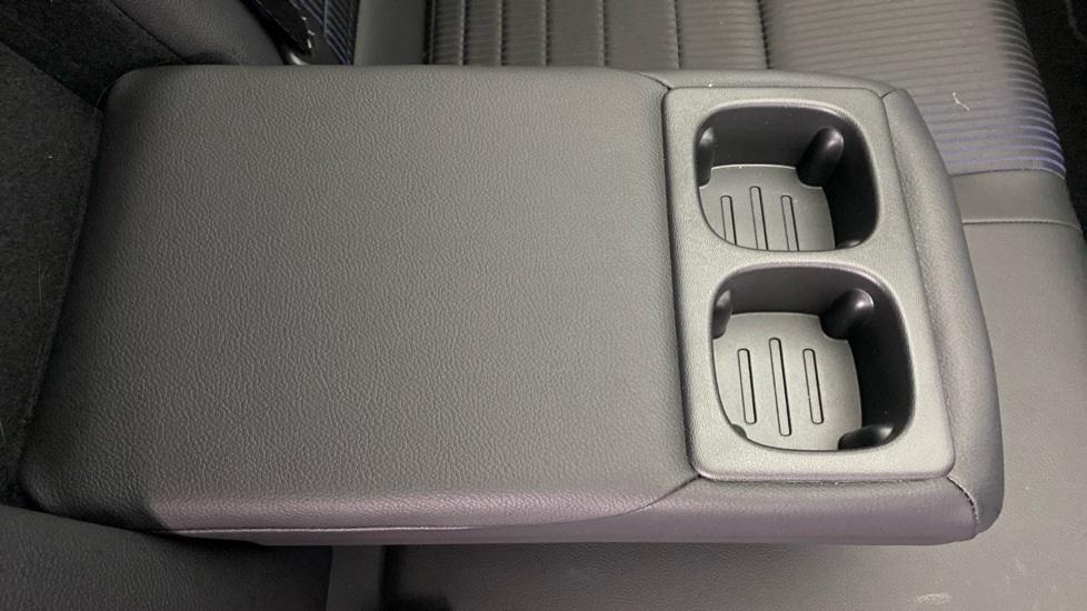 Rear Armrest/ Cup Holder