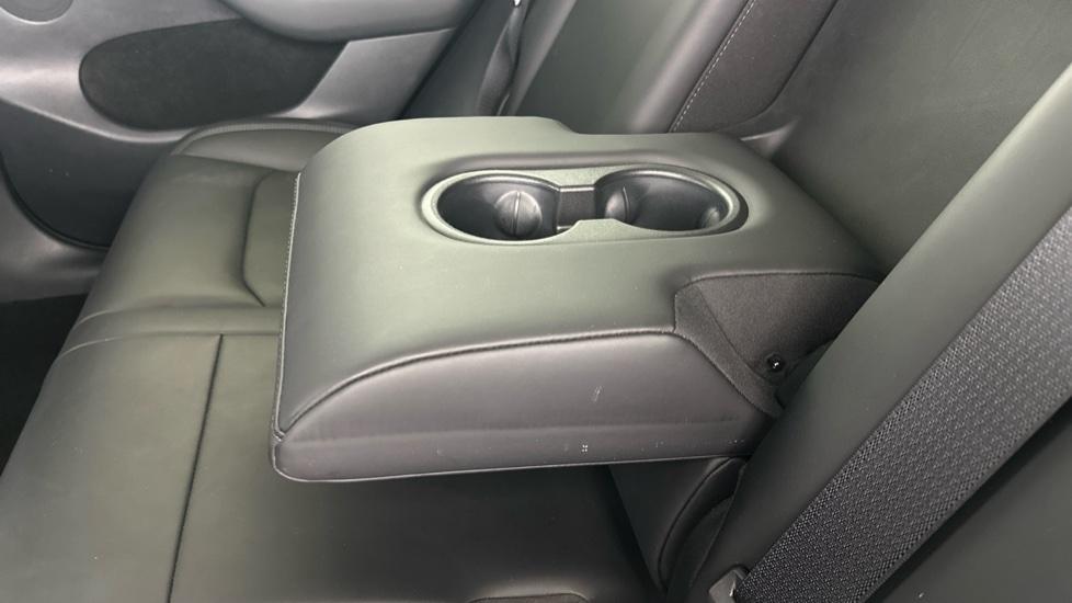 Rear Armrest/ Cup Holder