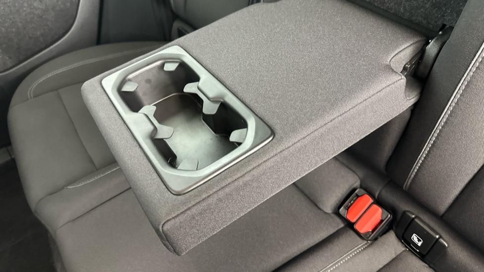 Rear Armrest/ Cup Holder