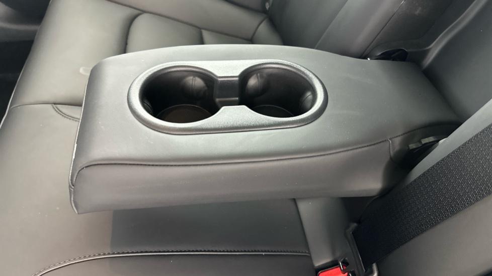 Rear Armrest/ Cup Holder