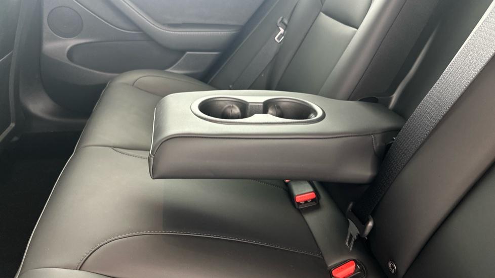 Rear Armrest/ Cup Holder