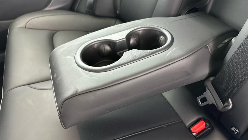 Rear Armrest/ Cup Holder