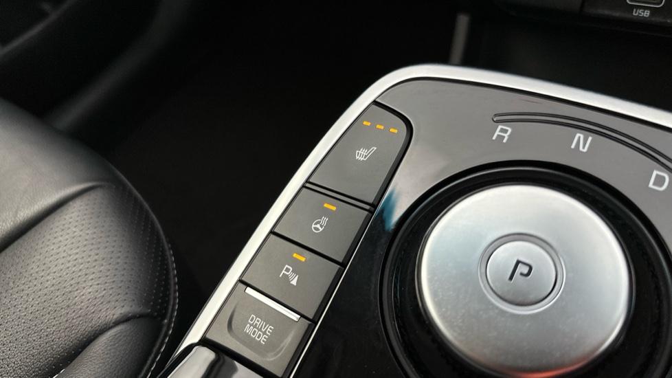 Heated Seats / Steering Wheel