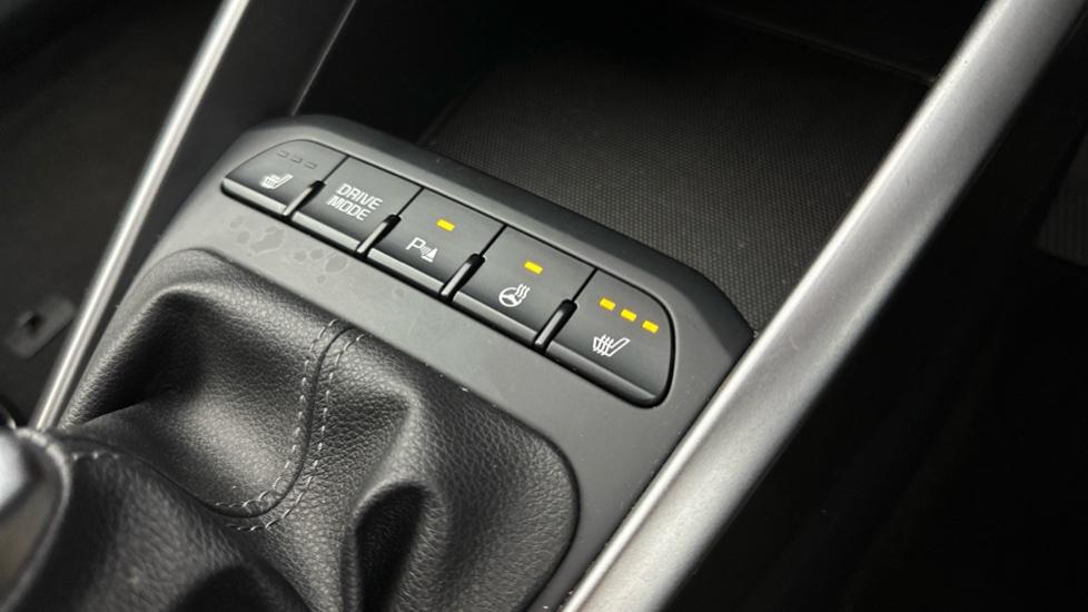 Heated Seats / Steering Wheel