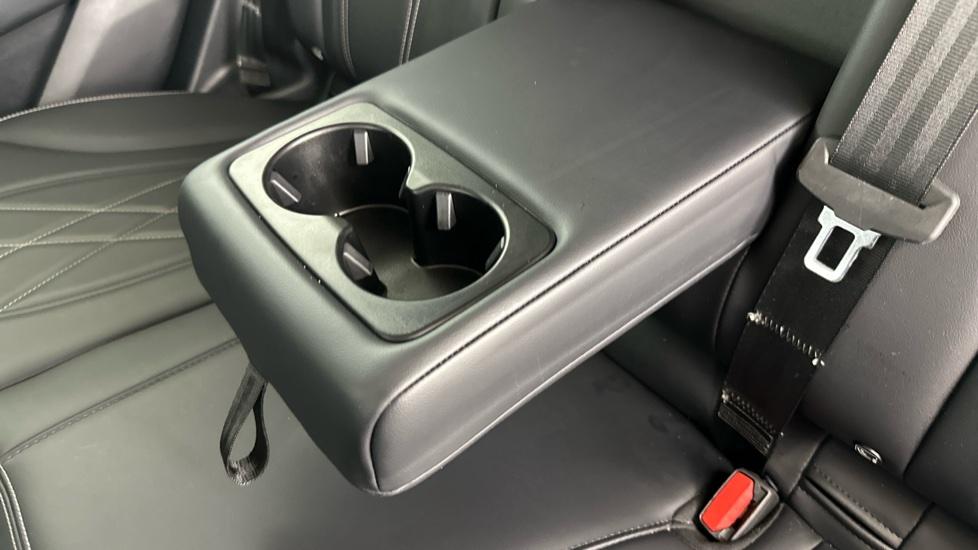 Rear Armrest/ Cup Holder