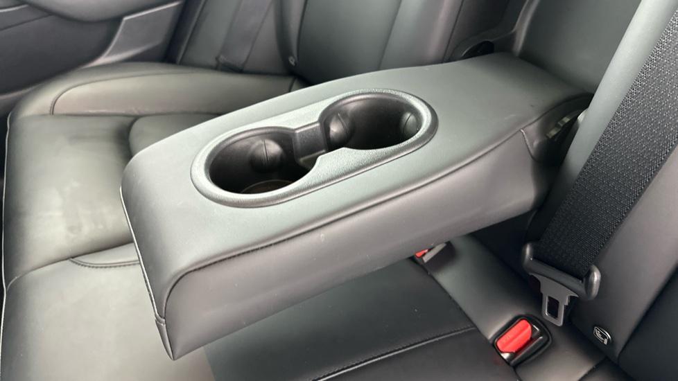 Rear Armrest/ Cup Holder