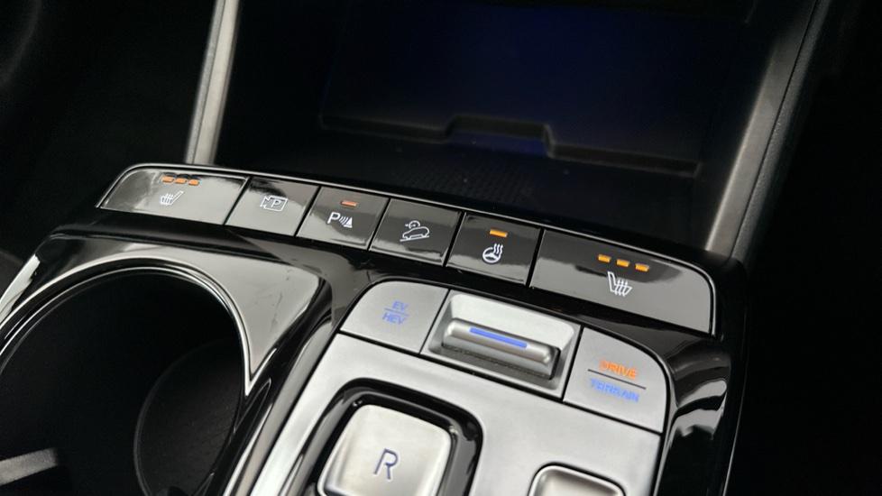 Heated Seats / Steering Wheel