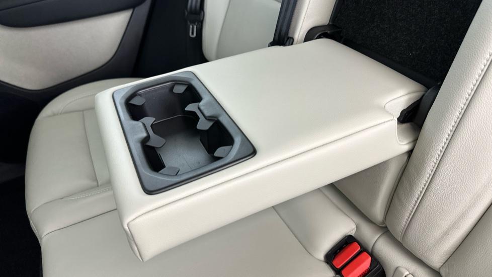 Rear Armrest/ Cup Holder