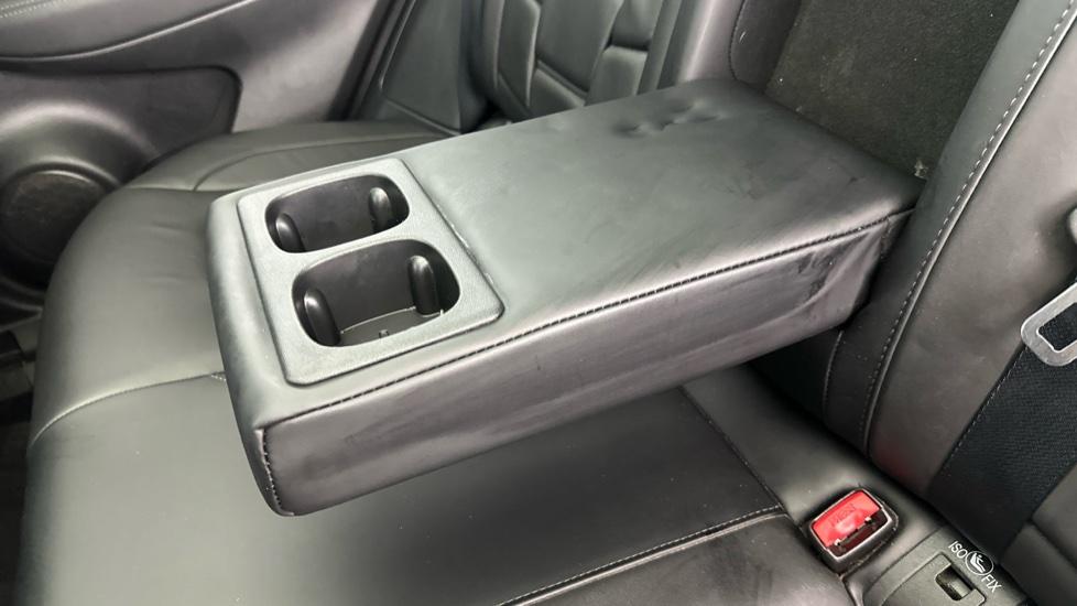 Rear Armrest/ Cup Holder