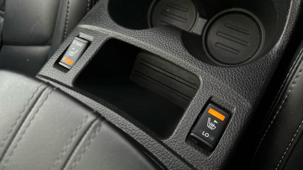 Heated / Cooling Seats 