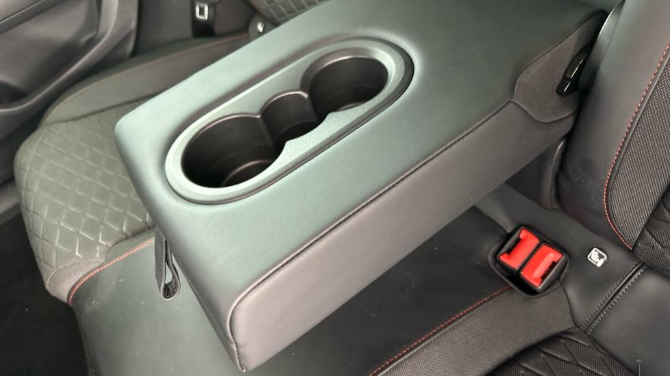 Rear Armrest/ Cup Holder