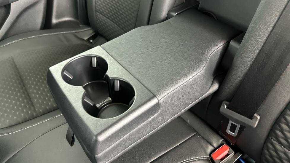 Rear Armrest/ Cup Holder