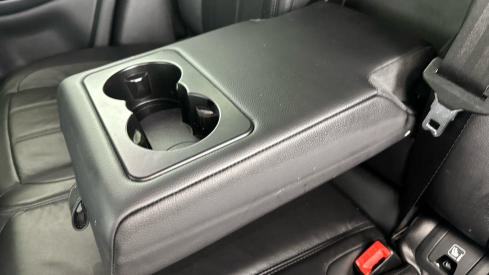 Rear Armrest/ Cup Holder