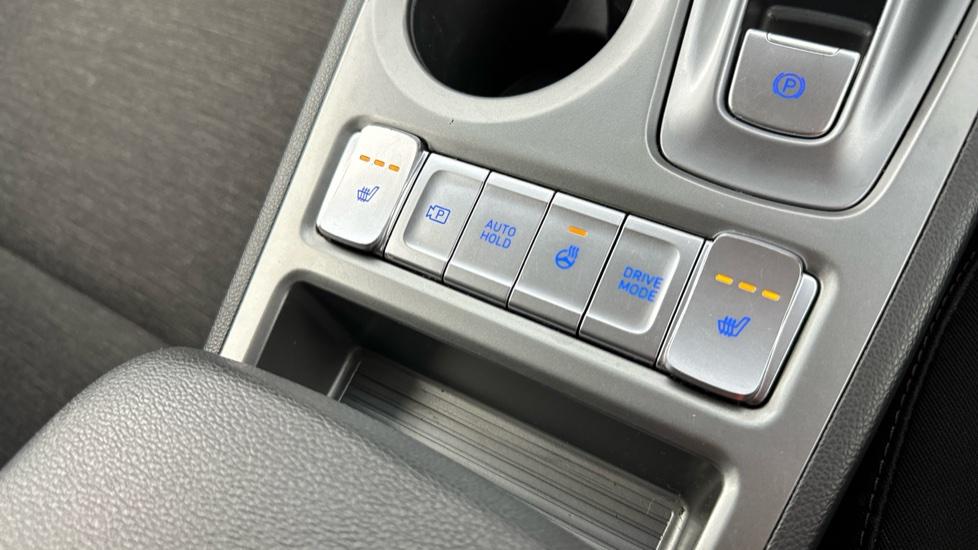 Heated Seats / Steering Wheel