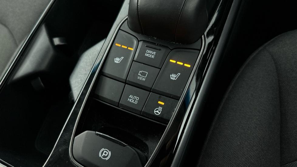 Heated Seats / Steering Wheel