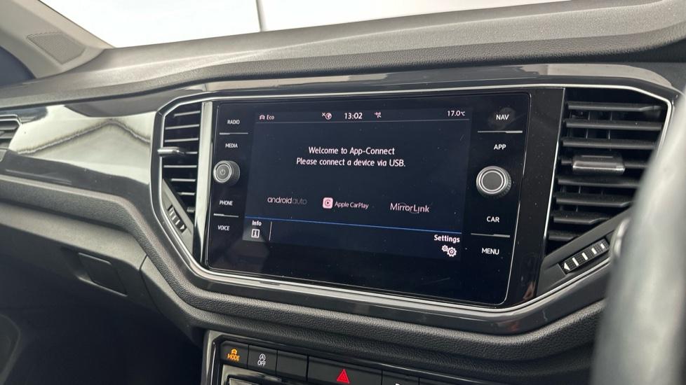 Apple Car Play & Android Auto