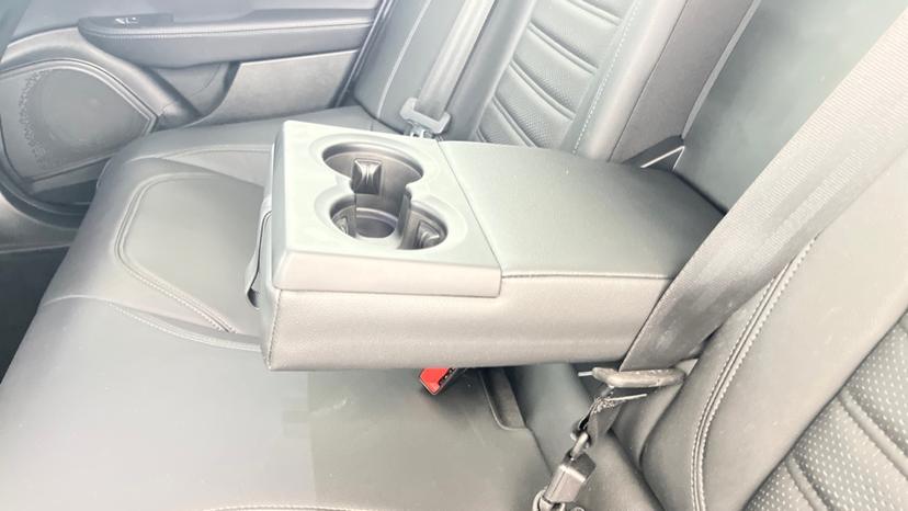 Rear Armrest/ Cup Holder