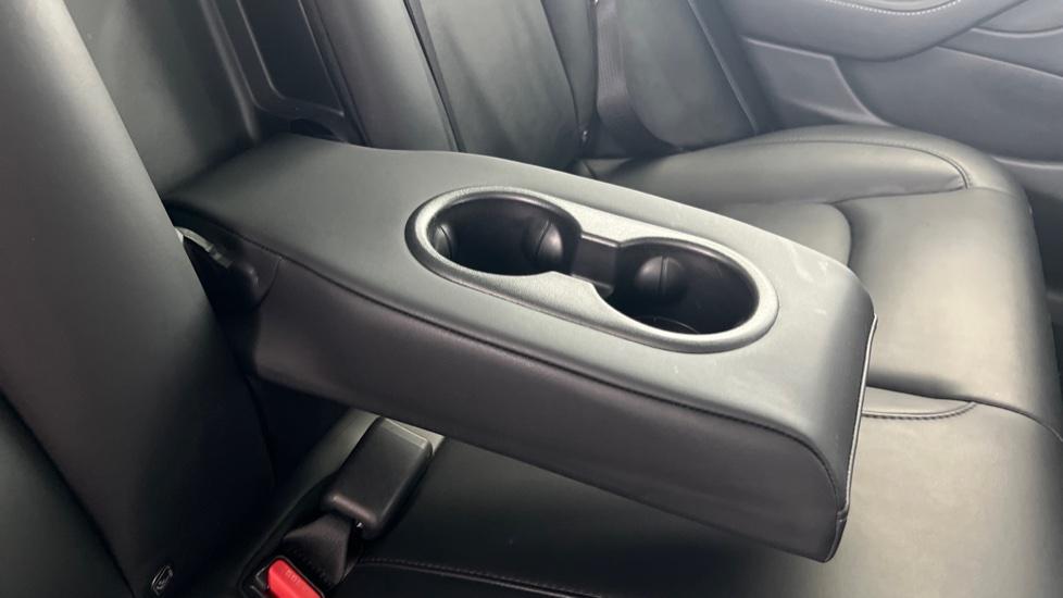 Rear Armrest/ Cup Holder