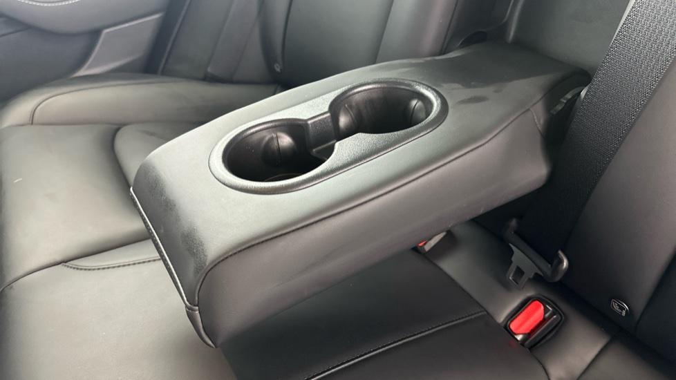 Rear Armrest/ Cup Holder