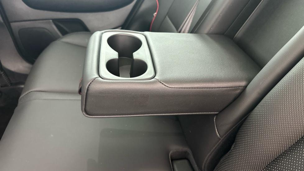 Rear Armrest/ Cup Holder