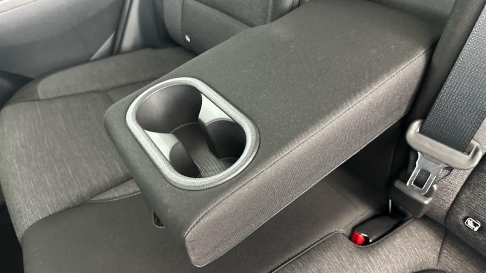 Rear Armrest/ Cup Holder