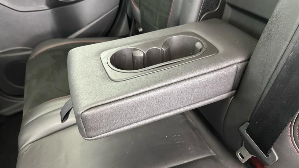 Rear Armrest/ Cup Holder