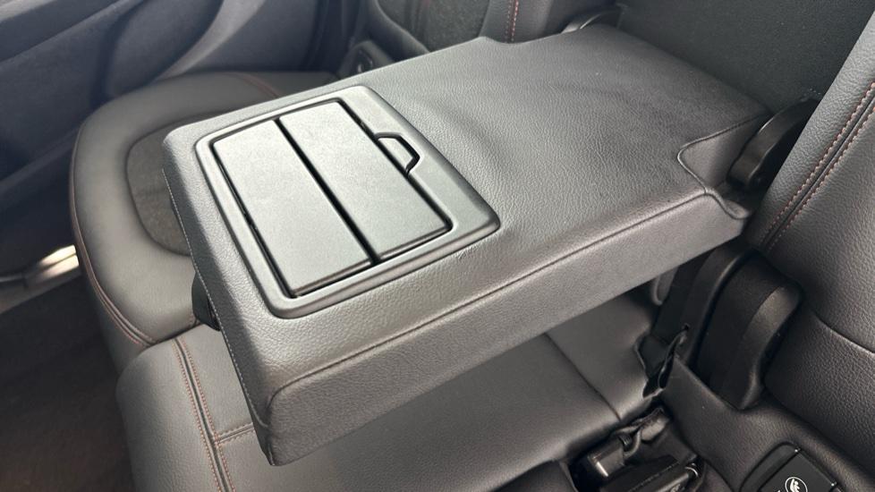 Rear Armrest/ Cup Holder