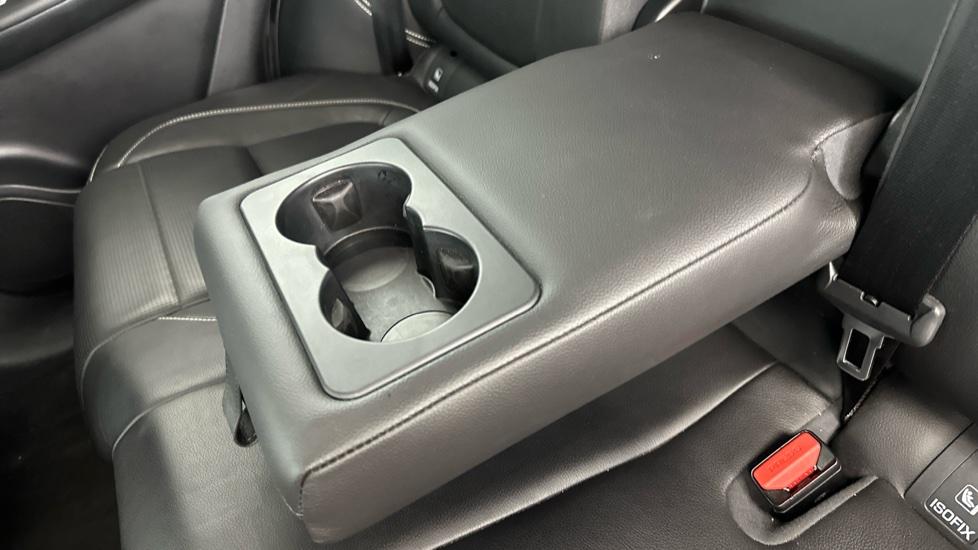 Rear Armrest/ Cup Holder