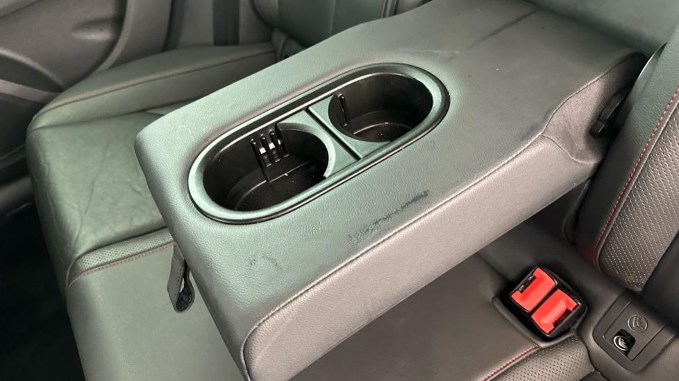 Rear Armrest/ Cup Holder