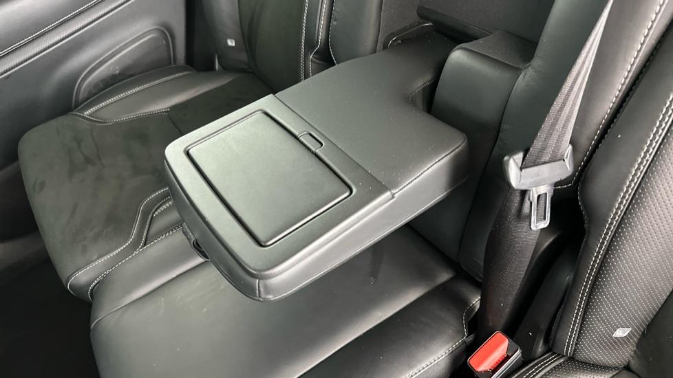 Rear Armrest/ Cup Holder