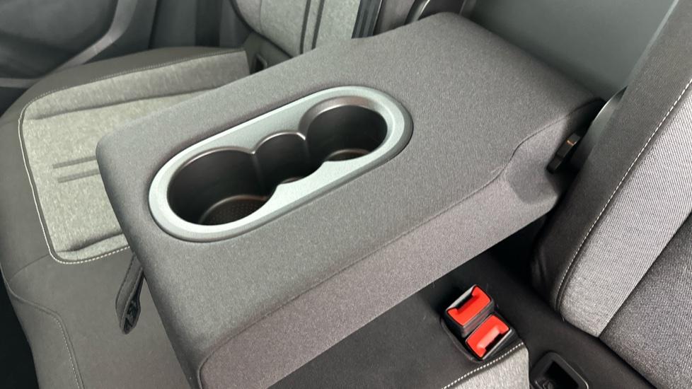 Rear Armrest/ Cup Holder