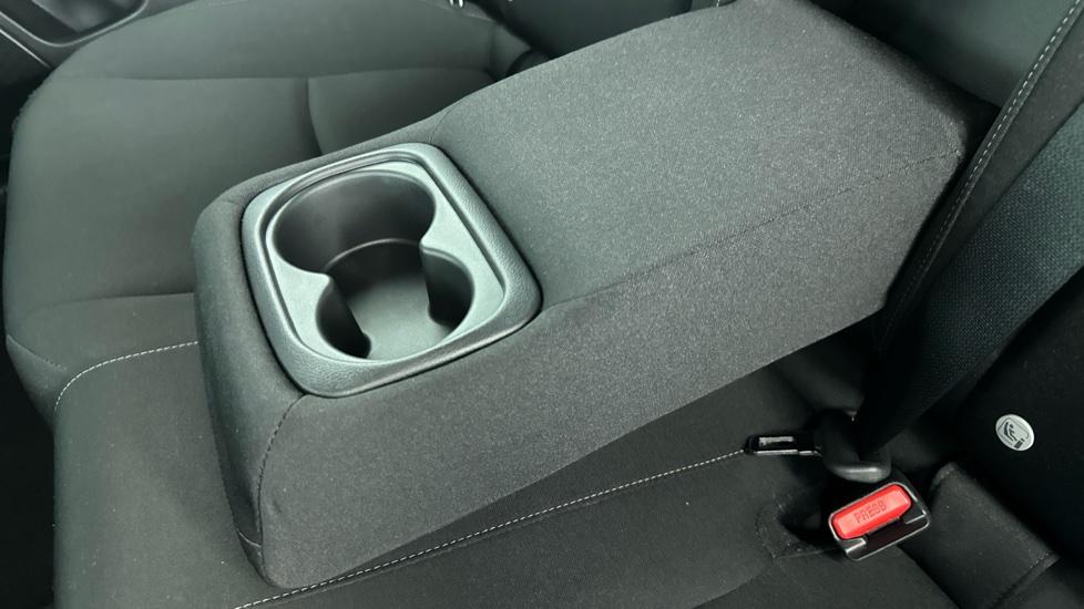 Rear Armrest/ Cup Holder