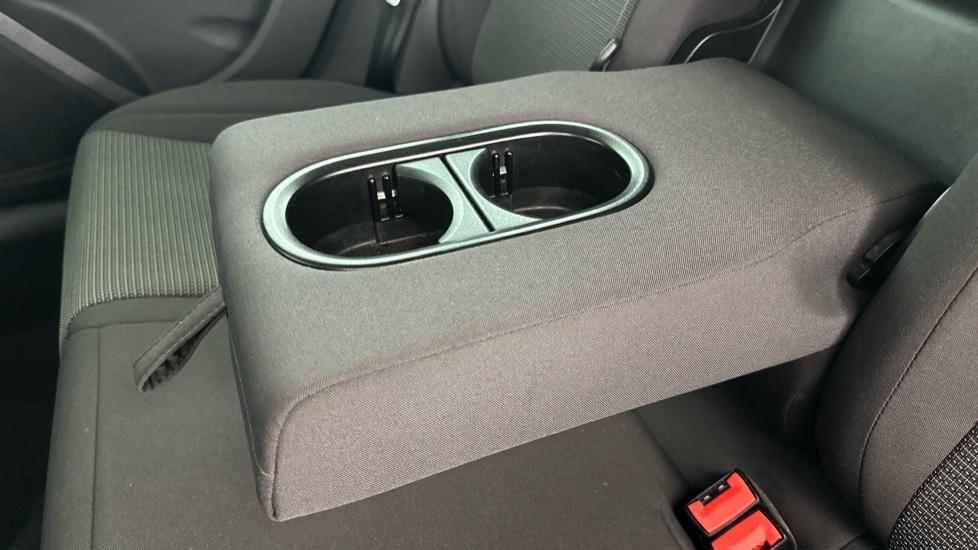 Rear Armrest/ Cup Holder