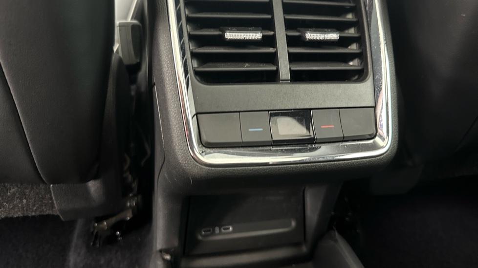 Rear Climate Control