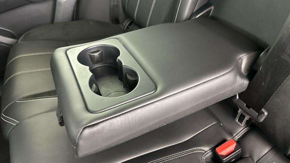 Rear Armrest/ Cup Holder