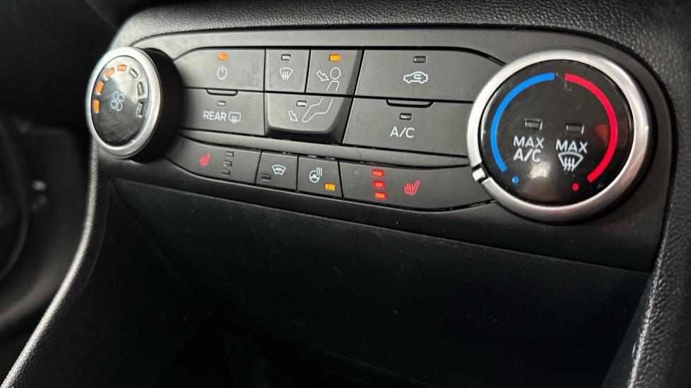 Heated Seats / Steering Wheel