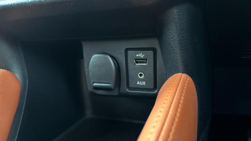 USB / AUX