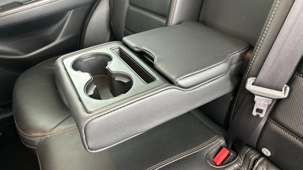 Rear Armrest/ Cup Holder