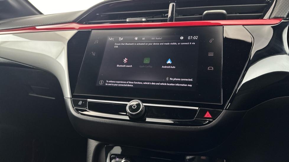 Bluetooth / Apple Carplay / Android Auto