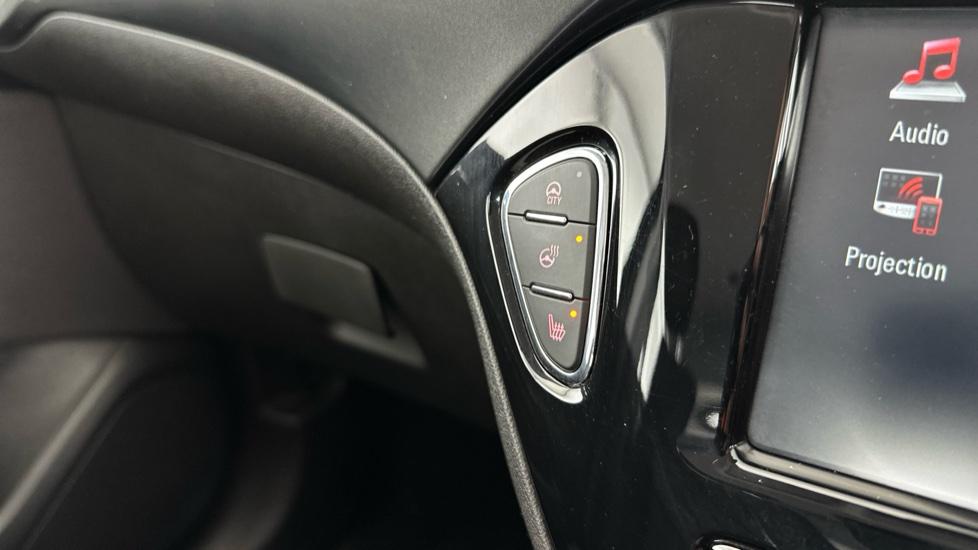 Heated Seats / Steering Wheel