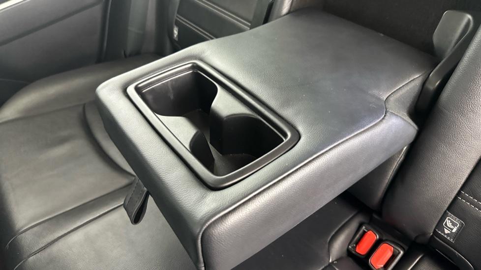 Rear Armrest/ Cup Holder