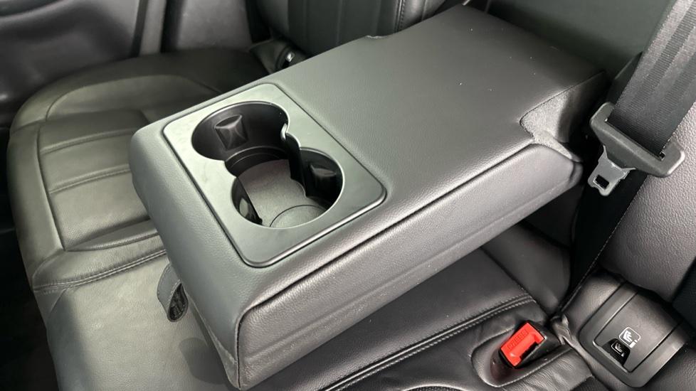 Rear Armrest/ Cup Holder