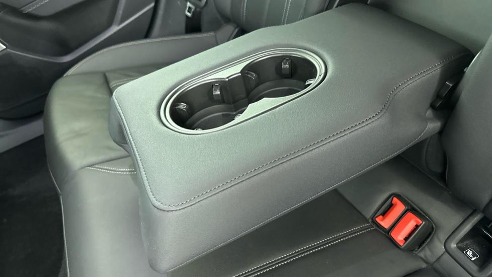 Rear Armrest/ Cup Holder