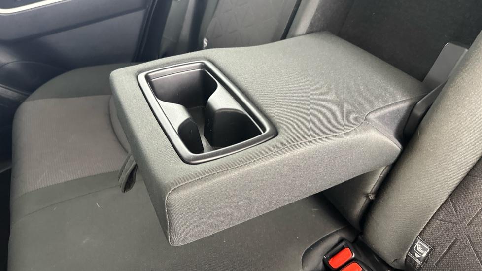 Rear Armrest/ Cup Holder