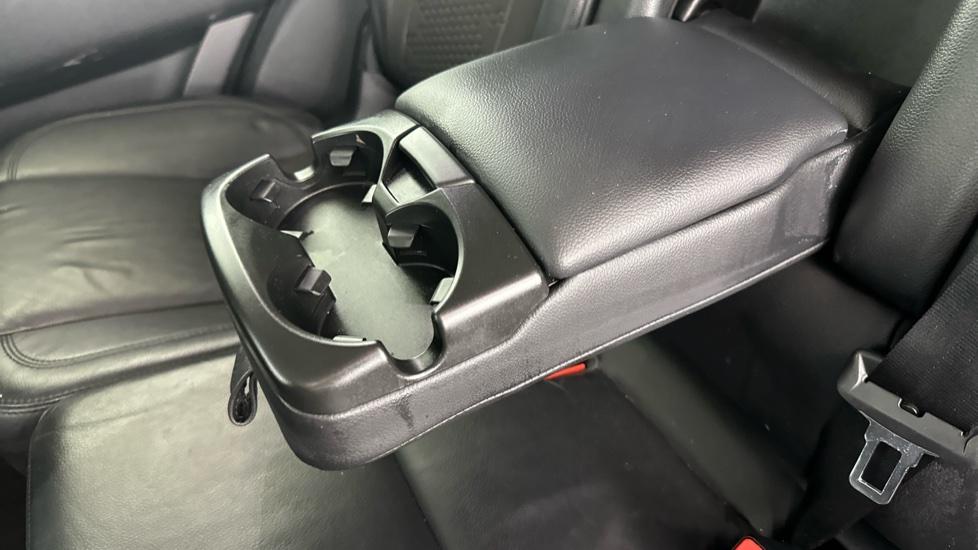 Rear Armrest/ Cup Holder