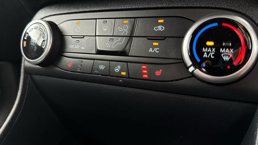 Heated Seats / Steering Wheel