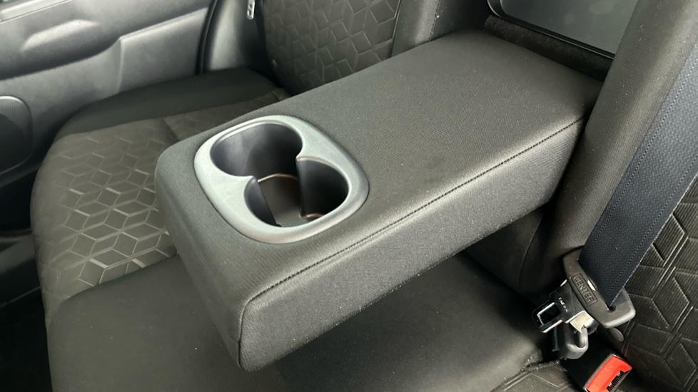 Rear Armrest/ Cup Holder