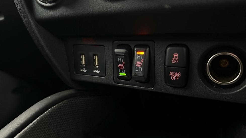 Heated / Cooling Seats