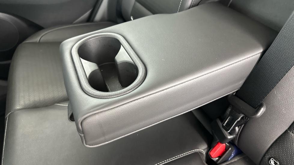 Rear Armrest/ Cup Holder